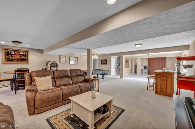 10458 Dogwood Drive, Aurora, OH 44202