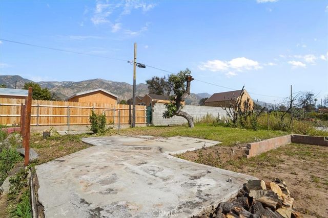 105 W Mariposa, Altadena, CA 91001