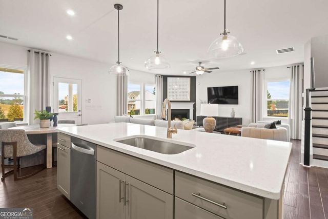 136 AJ Welch Jr Way, Mcdonough, GA 30252