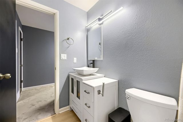5680 S Lowell Boulevard, Littleton, CO 80123