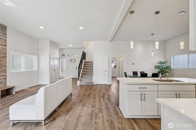 7724 16th Avenue SW, Seattle, WA 98106