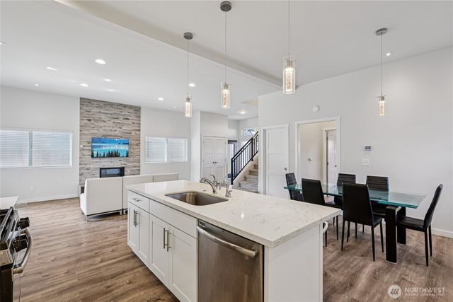 7724 16th Avenue SW, Seattle, WA 98106