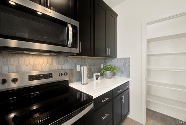 674 Shefford Dr, Vacaville, CA 95687