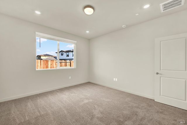 674 Shefford Dr, Vacaville, CA 95687