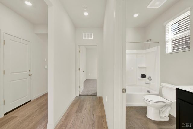 674 Shefford Dr, Vacaville, CA 95687