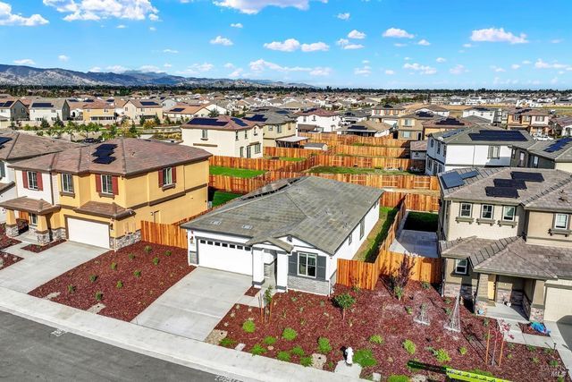 674 Shefford Dr, Vacaville, CA 95687