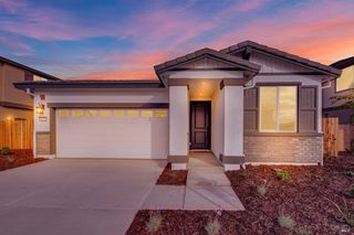 674 Shefford Dr, Vacaville, CA 95687