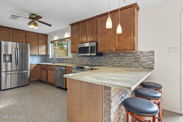 4 Chimney Cross, Long Beach, MS 39560