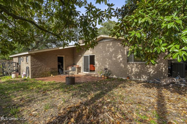 4 Chimney Cross, Long Beach, MS 39560