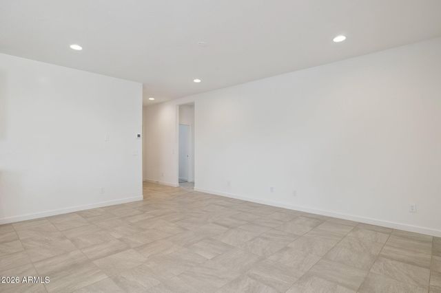 5537 E Darwin Drive, San Tan Valley, AZ 85140