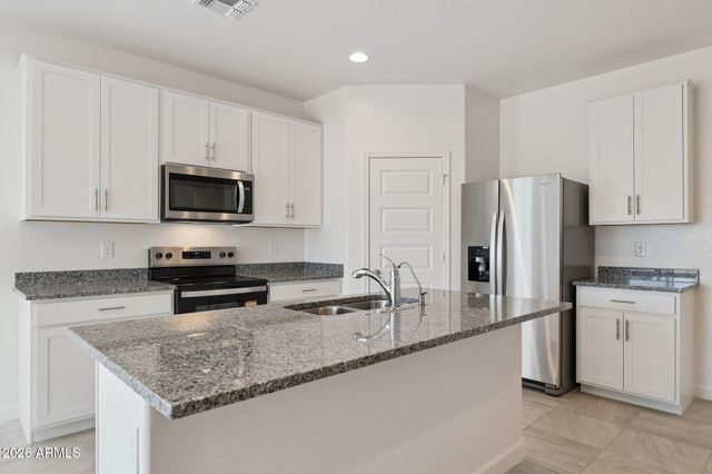 5537 E Darwin Drive, San Tan Valley, AZ 85140