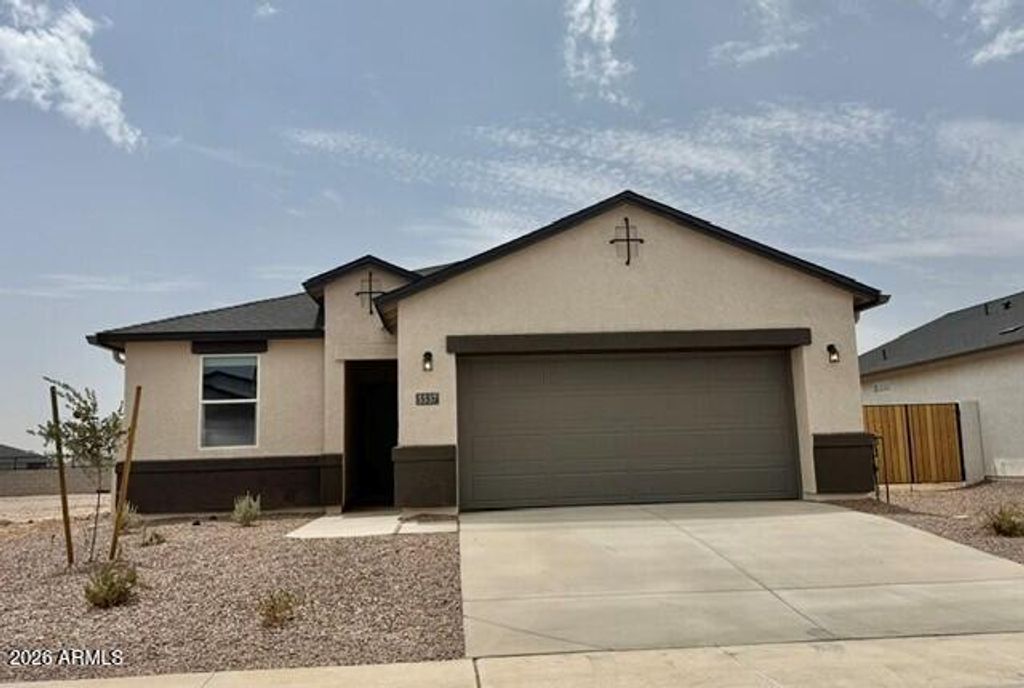 5537 E Darwin Drive, San Tan Valley, AZ 85140