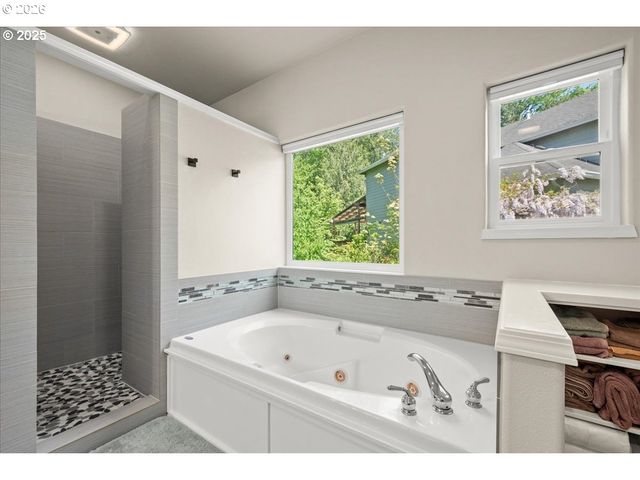 15812 Ne 18TH Ct, Vancouver, WA 98686