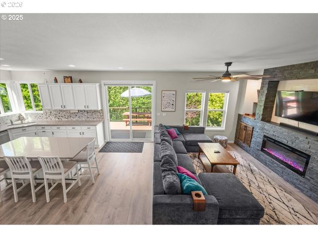 15812 Ne 18TH Ct, Vancouver, WA 98686