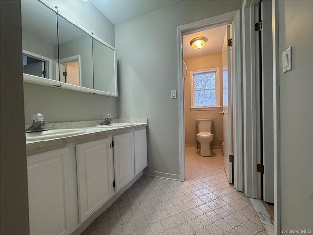 2217 State Route 300 1, Wallkill, NY 12589