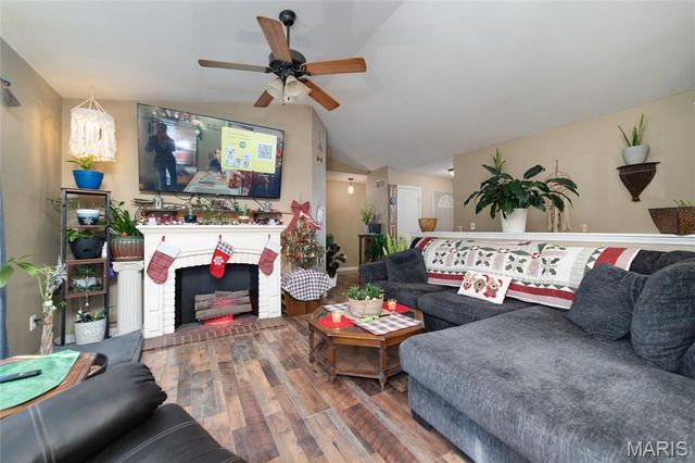 54 Silver Spur Drive, Winfield, MO 63389