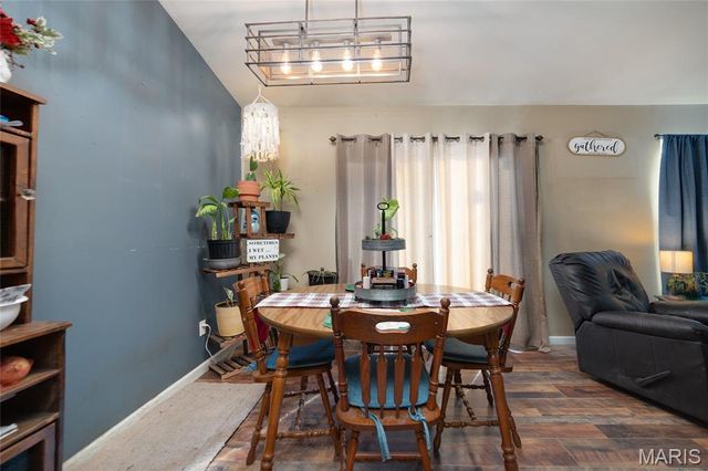 54 Silver Spur Drive, Winfield, MO 63389