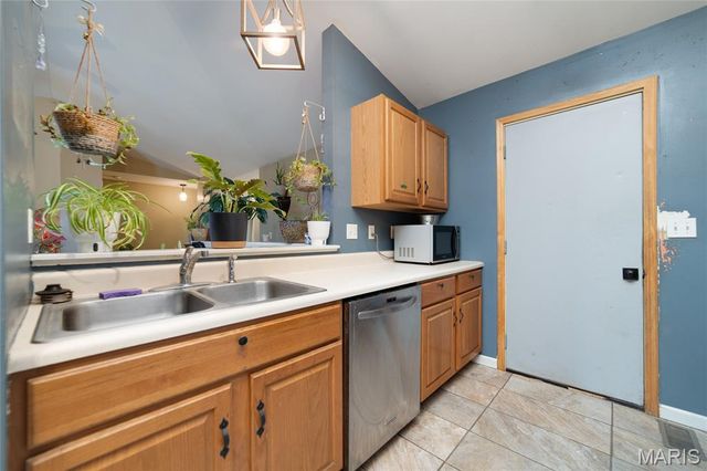 54 Silver Spur Drive, Winfield, MO 63389