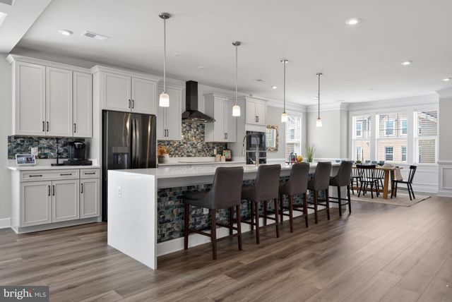 10423 JOHN GLENN ST, Lanham, MD 20706