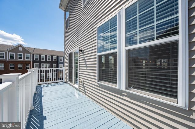10423 JOHN GLENN ST, Lanham, MD 20706