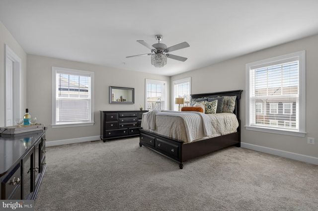 10423 JOHN GLENN ST, Lanham, MD 20706