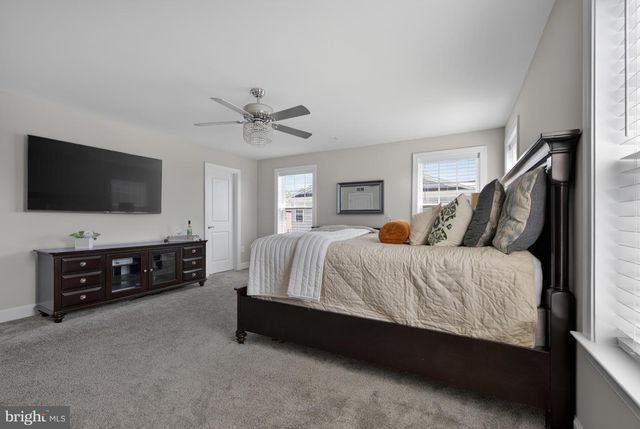 10423 JOHN GLENN ST, Lanham, MD 20706