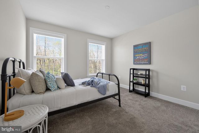 10423 JOHN GLENN ST, Lanham, MD 20706