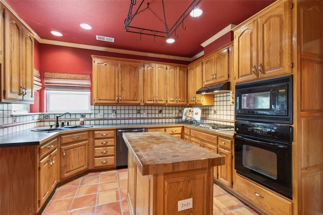 9636 S 67th East Avenue, Tulsa, OK 74133