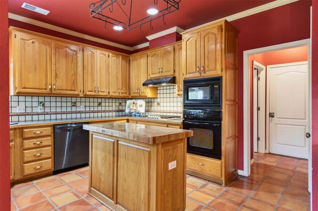 9636 S 67th East Avenue, Tulsa, OK 74133