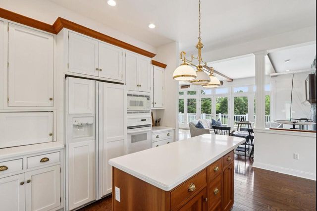 N1474 Fontana Ridge ROAD, Fontana, WI 53125