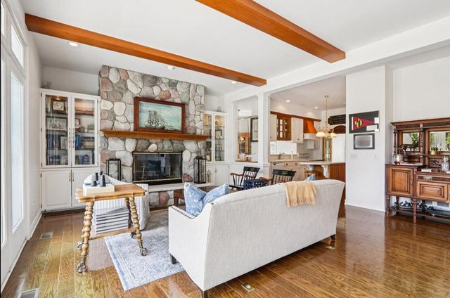 N1474 Fontana Ridge ROAD, Fontana, WI 53125