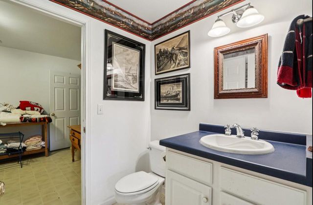 N1474 Fontana Ridge ROAD, Fontana, WI 53125