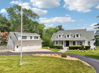 N1474 Fontana Ridge ROAD, Fontana, WI 53125