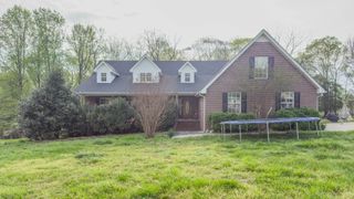 52 Wright Pl, Estill Springs, TN 37330