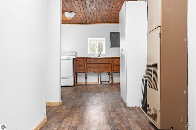 4255 E Spencer Road, Kalkaska, MI 49646