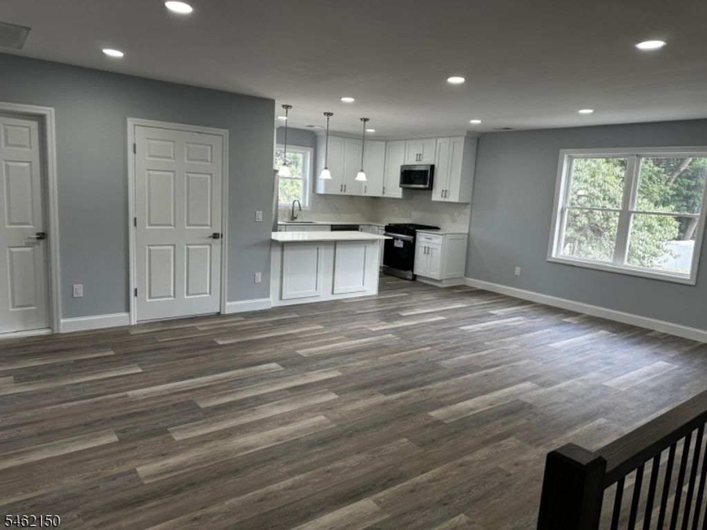 70 Richard St 3, Passaic City, NJ 07055 — photo 3