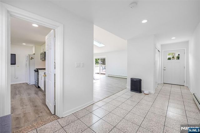 182 Coombs Drive, Paramus, NJ 07652