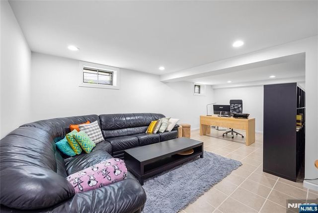 182 Coombs Drive, Paramus, NJ 07652