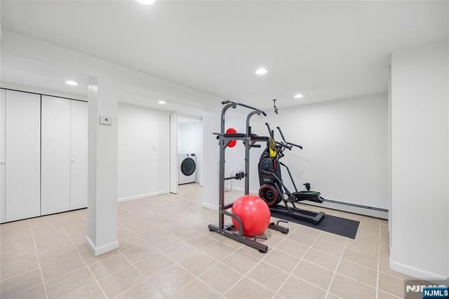 182 Coombs Drive, Paramus, NJ 07652