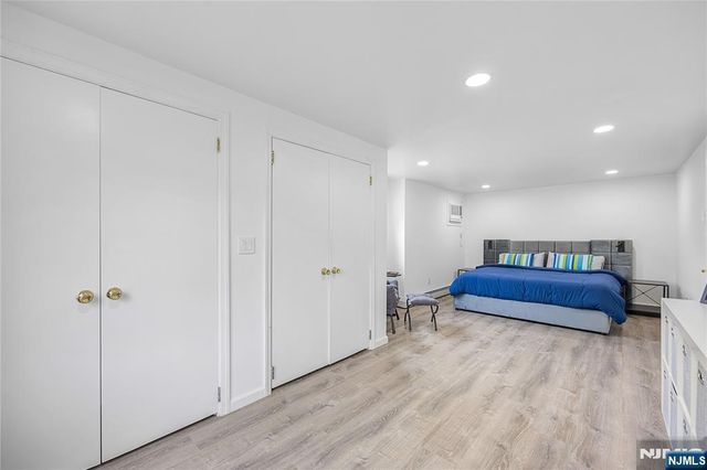 182 Coombs Drive, Paramus, NJ 07652