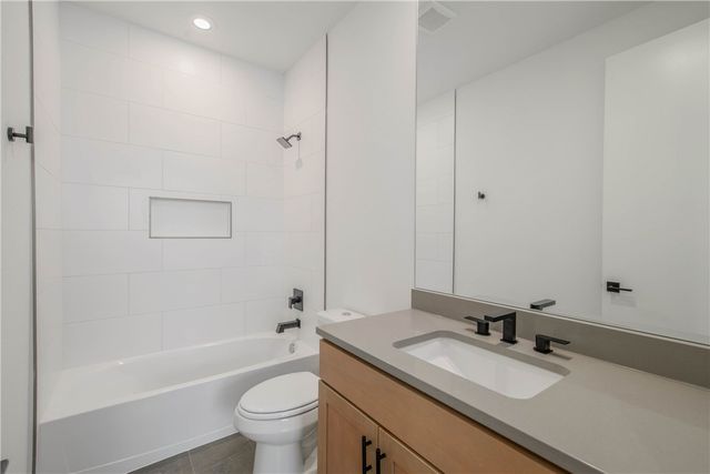2918 Huffman Way, College Station, TX 77840