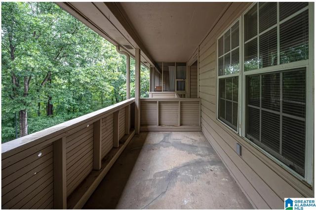 1210 Patton Creek Ln, Hoover, AL 35226