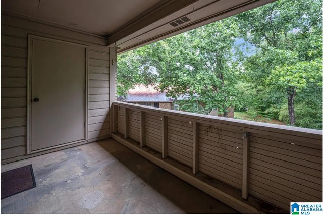 1210 Patton Creek Ln, Hoover, AL 35226