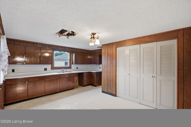 526 Atwood St, Louisville, KY 40217