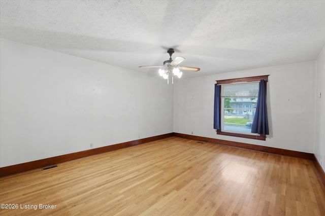 526 Atwood St, Louisville, KY 40217