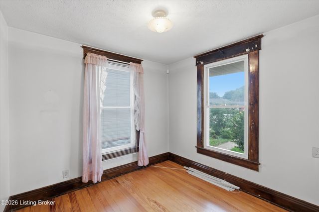 526 Atwood St, Louisville, KY 40217