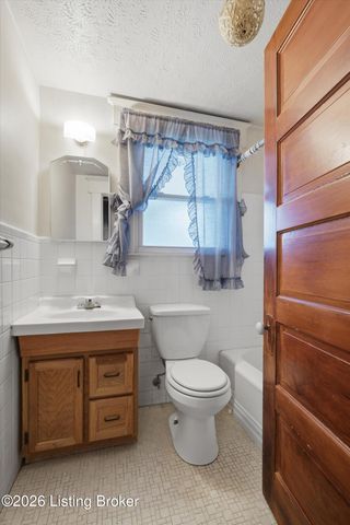 526 Atwood St, Louisville, KY 40217