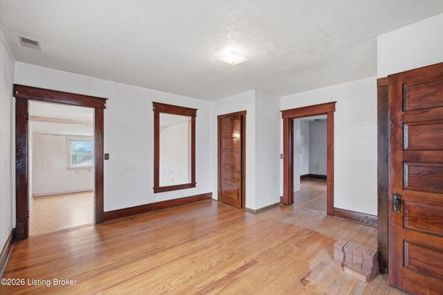 526 Atwood St, Louisville, KY 40217