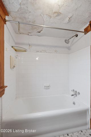 526 Atwood St, Louisville, KY 40217
