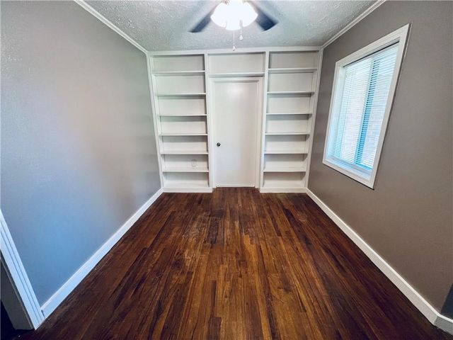 2019 SHIRLEY PARK Place, Alexandria, LA 71301